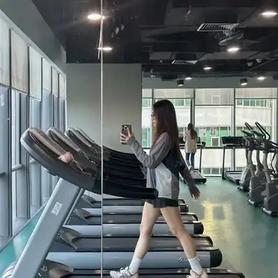 常芳